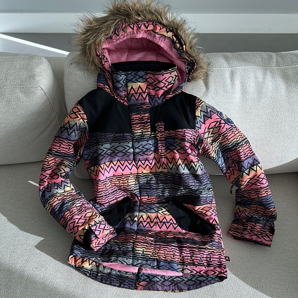 Trendy Zigzag Winter Jacket with Faux Fur Hood
